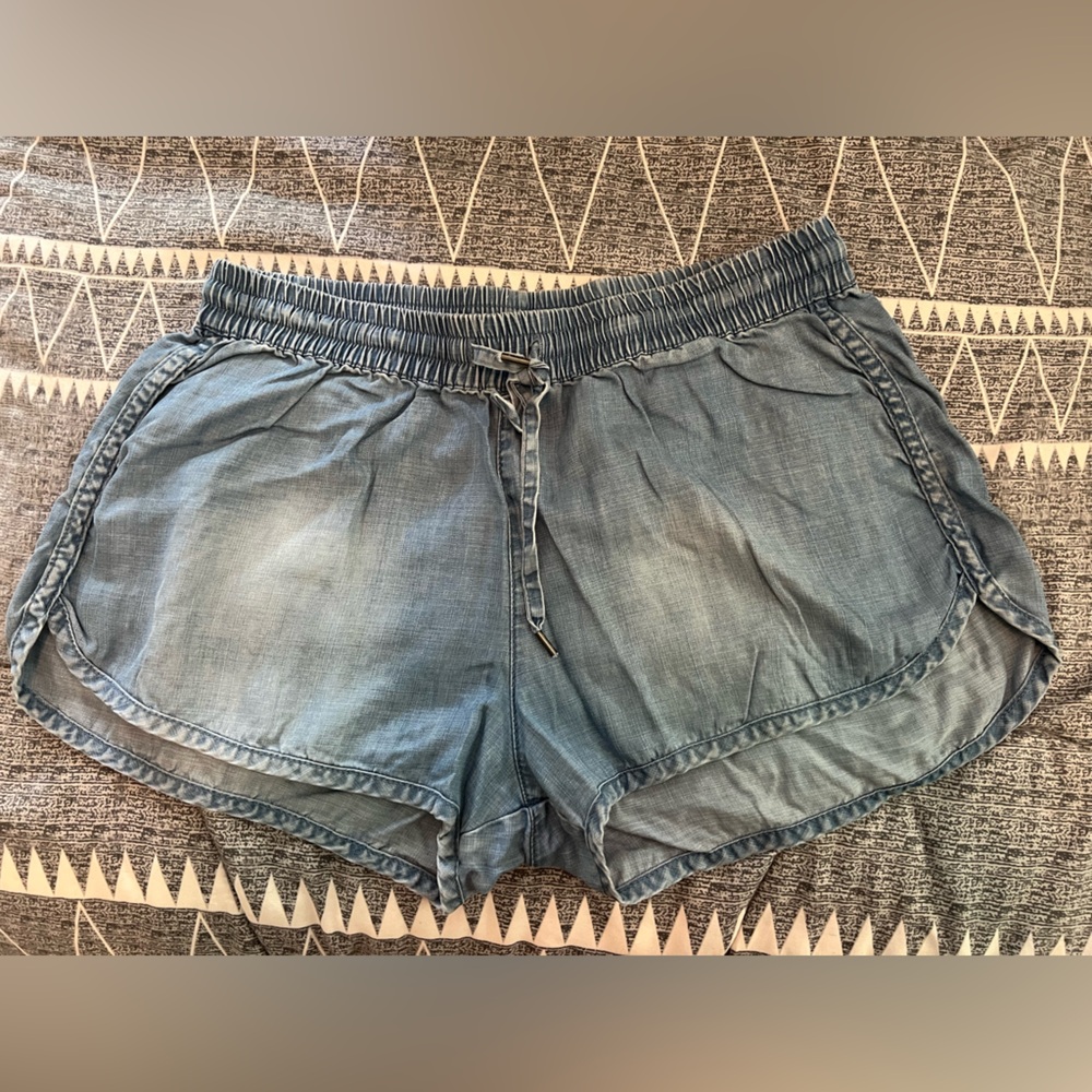 Chambray linen shorts